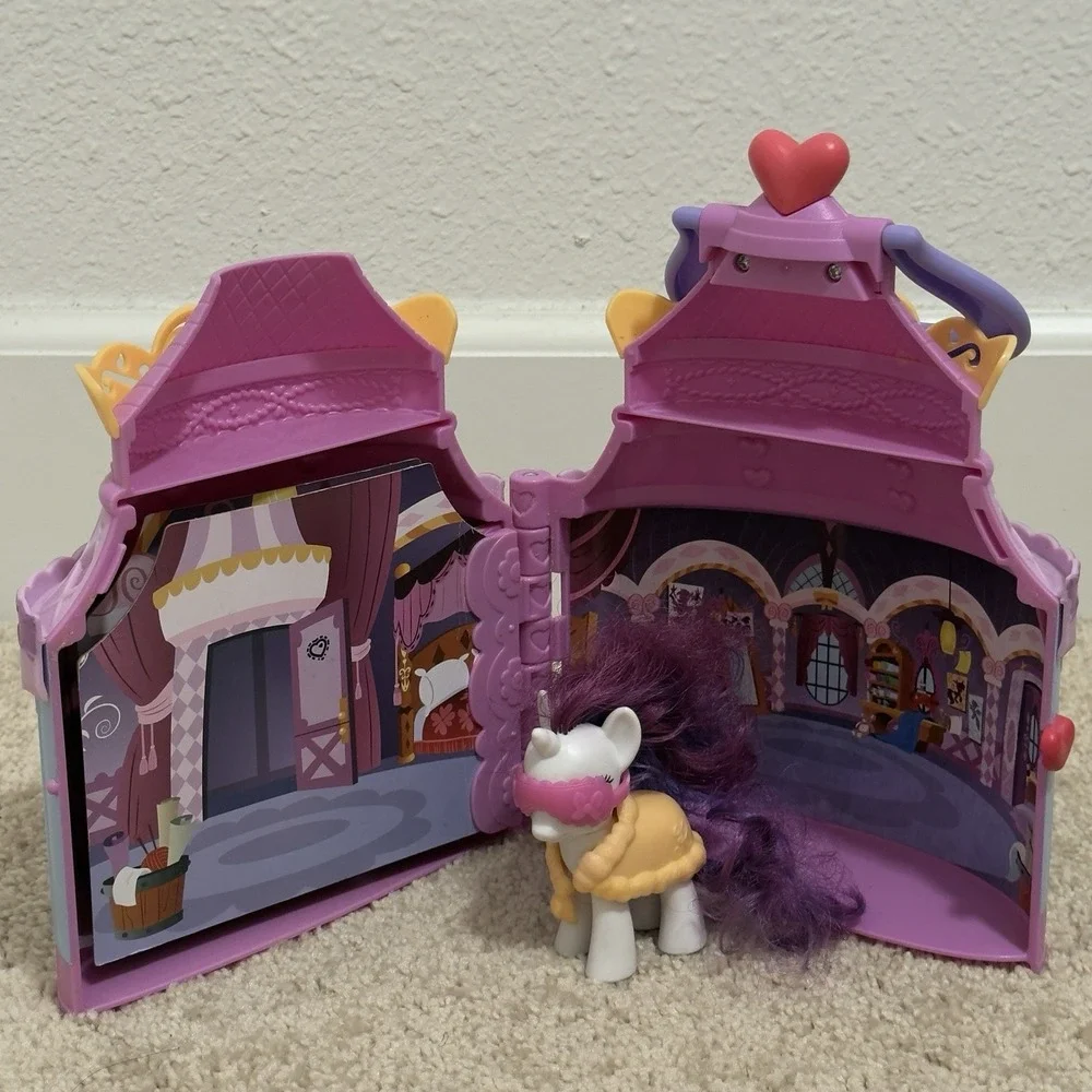 My Little Pony Rarity Carousel Booktique Figure Accessories Toy Set Hasbro B1372